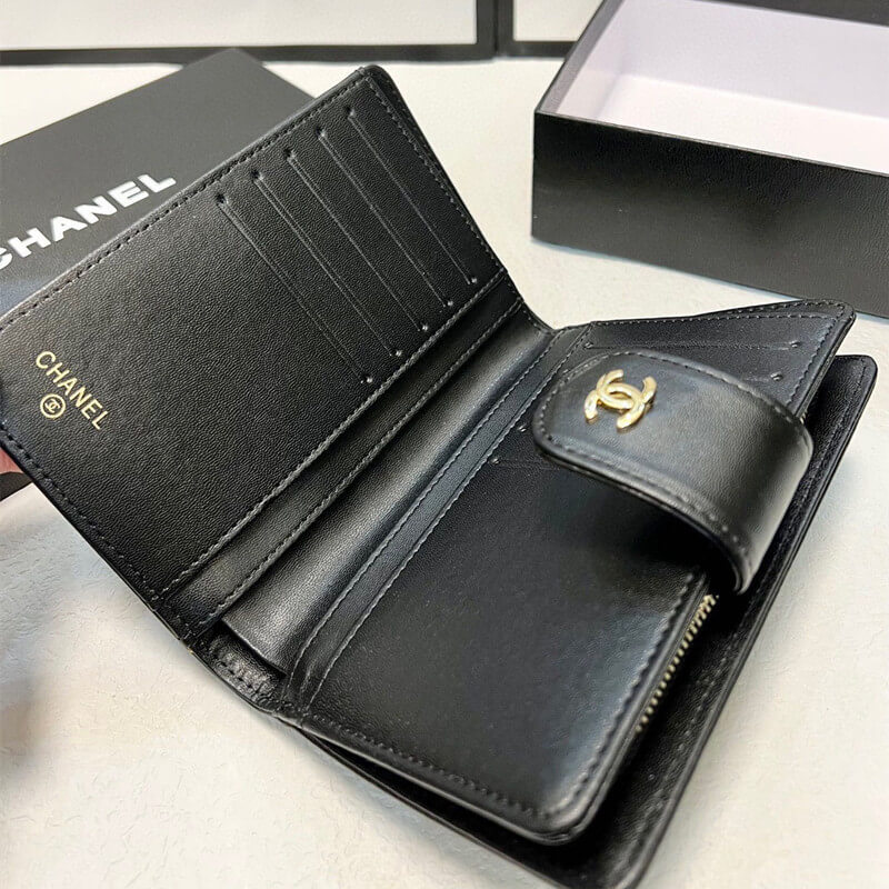 chanel の 財布